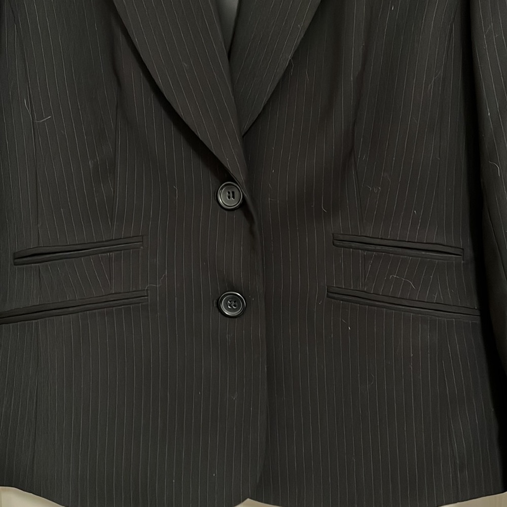 Nine West suit, size 10, jacket and pants - Picture 3 of 8